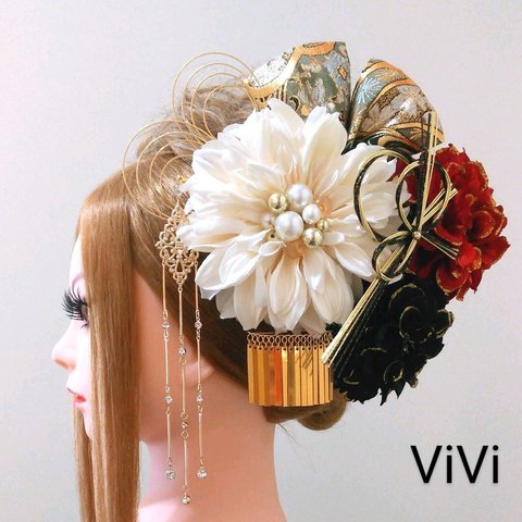 髪飾りViVi～簪&金ビラ付き・豪華白黒赤ダリア～成人式 結婚式 花魁 かんざし