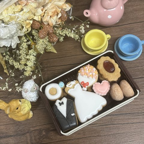 結婚祝いや記念日、内祝いに＊ウェディング＊アイシングクッキー缶