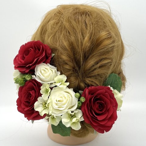 薔薇の髪飾り 結婚式を迎える花嫁様に 赤 白 ドレス アーティフィシャルフラワー