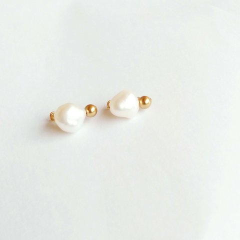 baroque pearl × swarovski pearl × gold : ノンホールピアス(イヤリング)