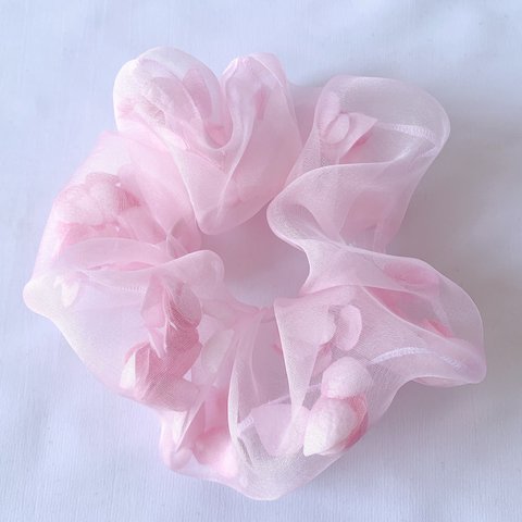 sakura petal silk chouchou
