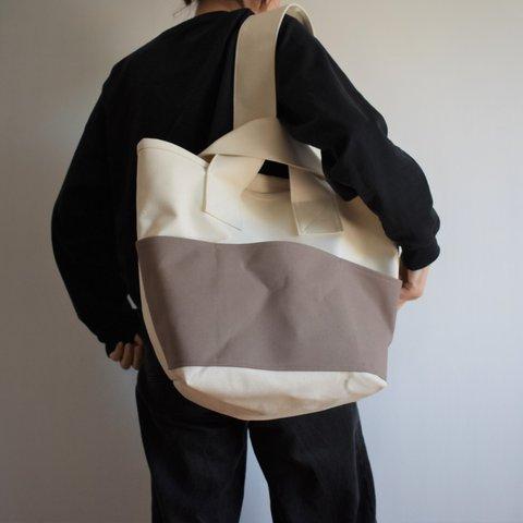 CLOUCHY SHOULDER BAG（キナリ×マッドブラウン）