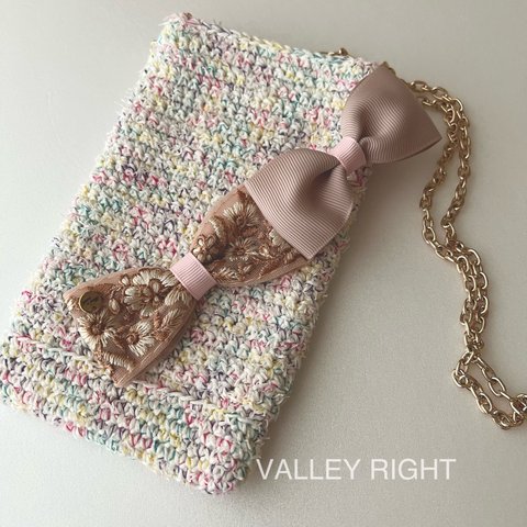 インド刺繍リボンチャーム付きスマホポシェット　スマホショルダー