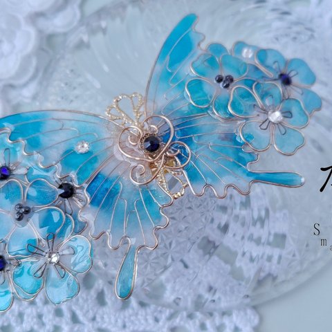 （A）青空とネモフィラの蝶のバレッタ（hair ornaments of butterfly and flower〜Nemophila Blue〜）