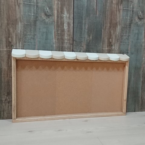 オーダーOK 壁掛けコルクボード 幅70cm カフェ風 ブラウン系 ホワイト×ベージュ