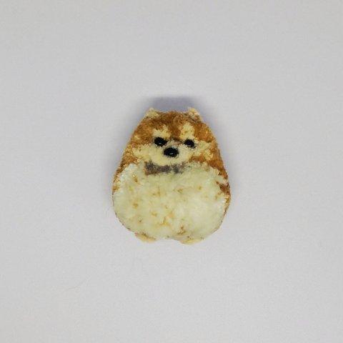 ポメラニアンの刺繍ブローチ　犬