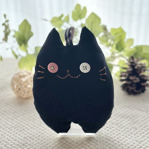 黒い猫のぬいぐるみ「ふにゃ〜た」