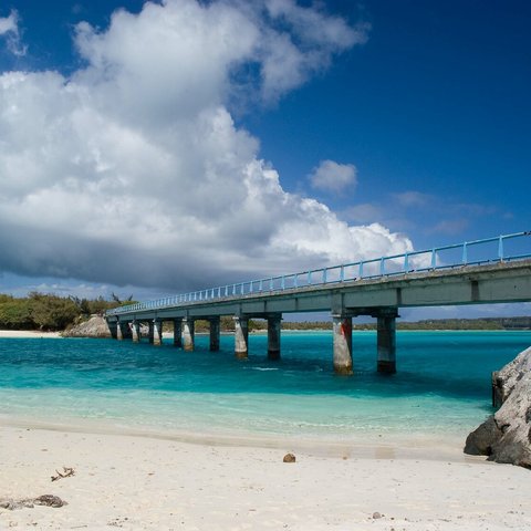 ニューカレドニア　ウヴェア島のムリ橋