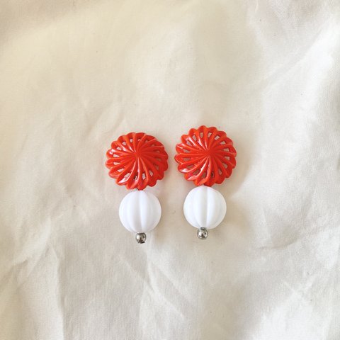 小さい太陽のピアス｜Small Sun Button Earrings🌞