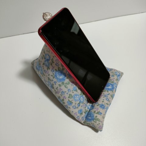 スマホ.タブレット布スタンド　　　スマホの居場所♡