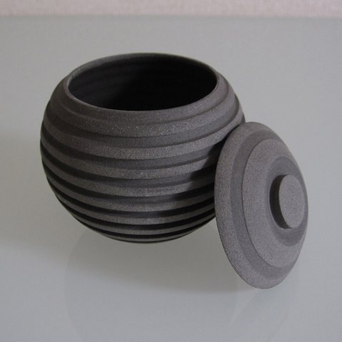 【UNO】黒　陶器カップ