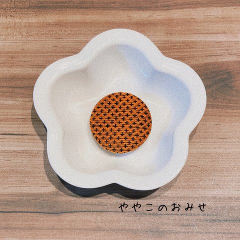   【選べる】こぎん刺しのくるみボタン(38mm/27mm)(マグネット/ブローチピン/ヘアゴム)●豆この連続模様