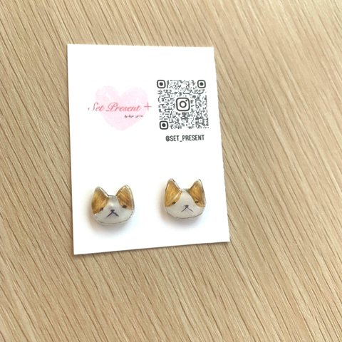 可愛い猫ちゃんのピアス　イヤリング