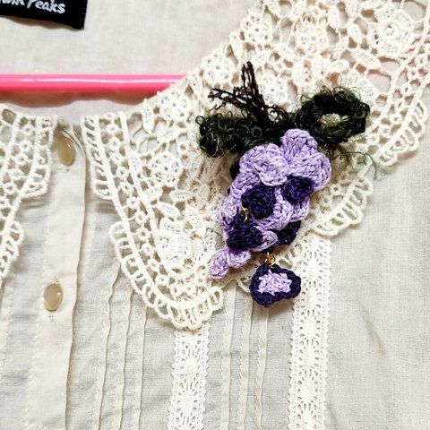✨藤の花のブローチ✨・揺れる花びら・かぎ針編み