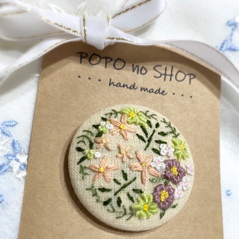 花の 刺繍 ブローチ 