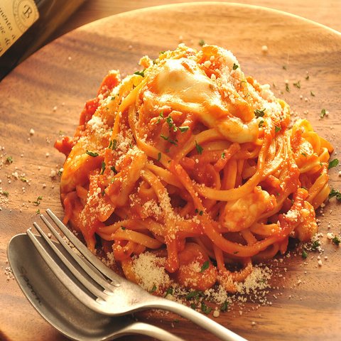 【生パスタ麺＆ソース】イタリア産モッツァレラチーズのパルミジャーノトマトソース 　１人前