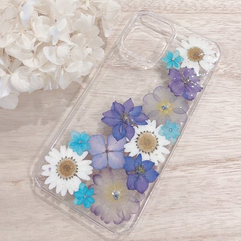 鮮やかブルーフラワーの押し花iPhoneケース