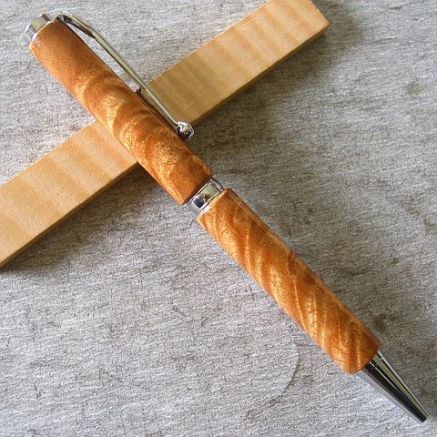 6月誕生木【楠】木軸ボールペン 杢の綺麗な古材 【即日発送】　　　　　　　　★シャープペンに変更可