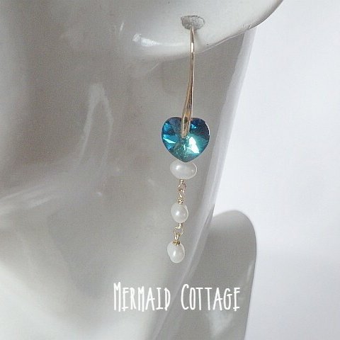 Bamuda Blue Heart 深海と海の泡パールのピアス☆バミューダブルー