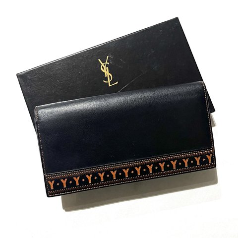 SALE90s VINTAGE YVESSAINTLAURENT  YSL レザー長財布　wallet サンローラン  ブランド　バッグ　ラウンドロゴバッグ　クラシカルアンティーク　人気　軽量　メンズ