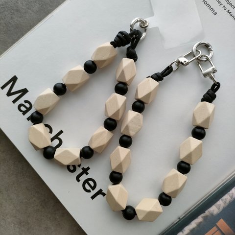 natural wood beads スマホストラップ