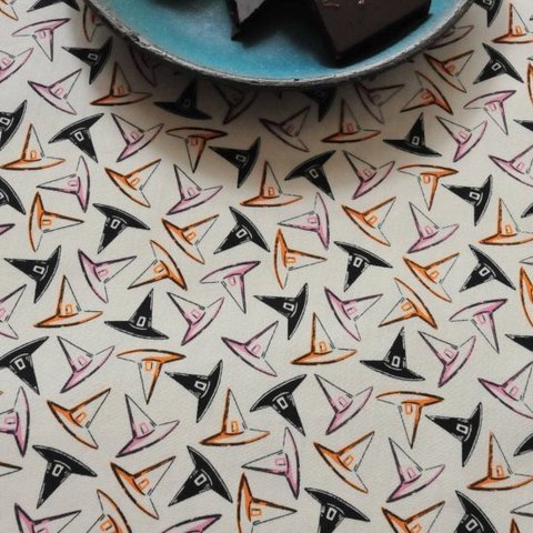 ハロウィン生地 Hocus Pocus  -SNS-13019 ART GALLERY FABRICS