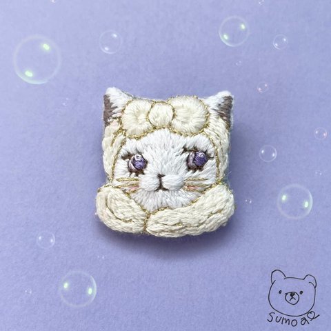 バスローブ猫＊刺繍ブローチ🫧