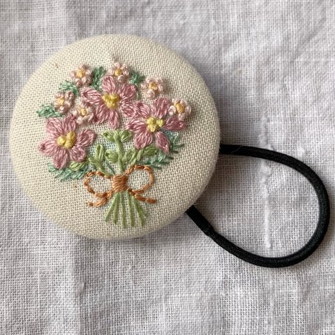 花束のヘアゴム　【花束　ブーケ　ヘアゴム　刺繍】