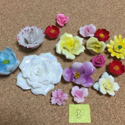 【陶器のお花B】貼り付けパーツなどにいかがですか？