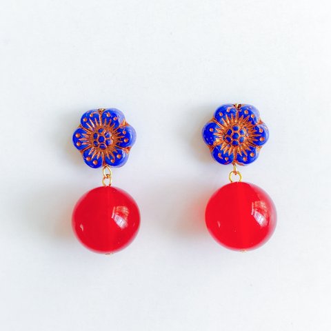 EARRING:「Nemophila」 Retro Flower