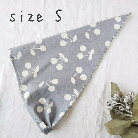 ＊さくらんぼ柄三角巾 size Ｓ(49～54cm)＊