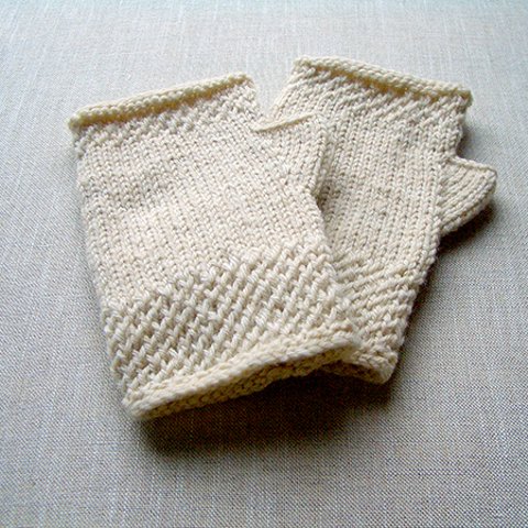 fingerless mitten white　 ハンドウォーマー　白