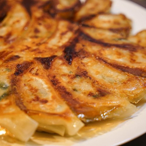 【絶品】もっちもち 餃子 二子さと芋  岩手 北上産 ラーメンがんこ亭 手作り餃子 特製ダレ3種付き