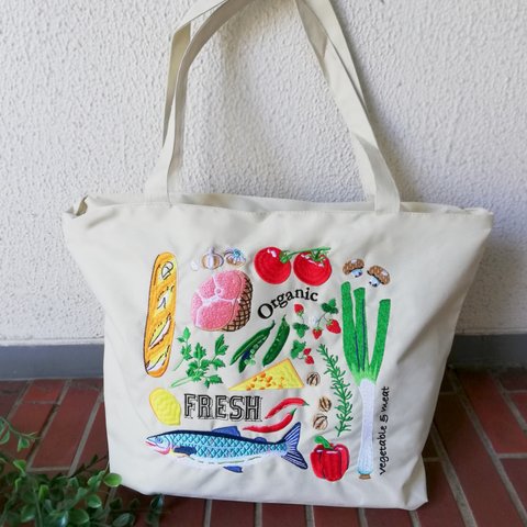 野菜たっぷり 刺繍トートバッグ