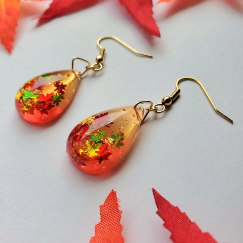 紅葉のしずく　ピアス/イヤリング