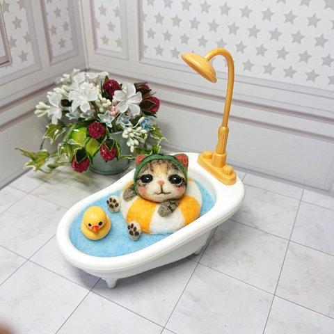 猫73◎キジトラ お風呂で泳ぎの練習中 羊毛フェルト ネコ スイカ帽子 猫雑貨