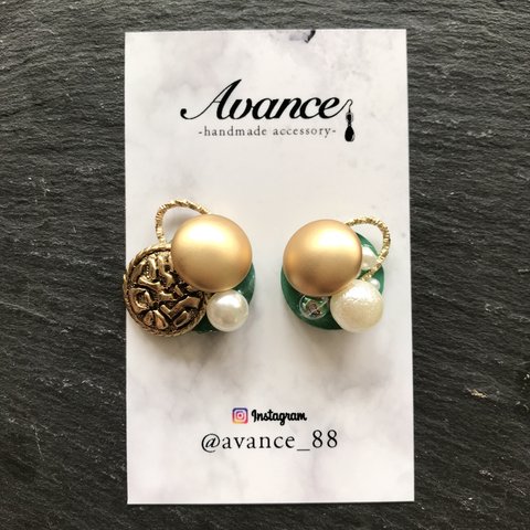 ボタンピアス♡小ぶりピアス