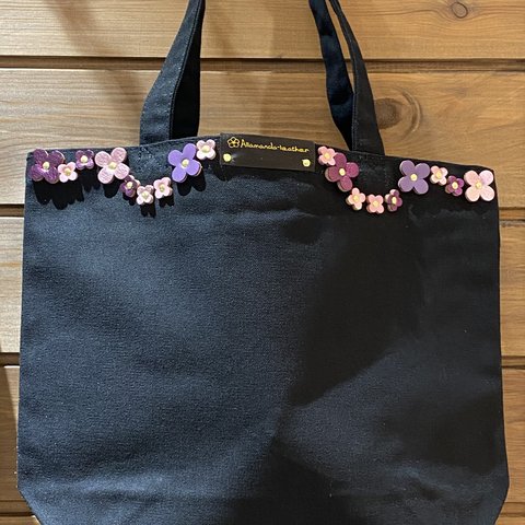 【再入荷】ショルダートート(花色パープル）．