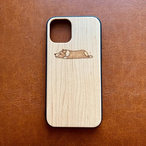 【SALE】[iPhone 11 Pro]ぺたんコーギー 木製スマホケース