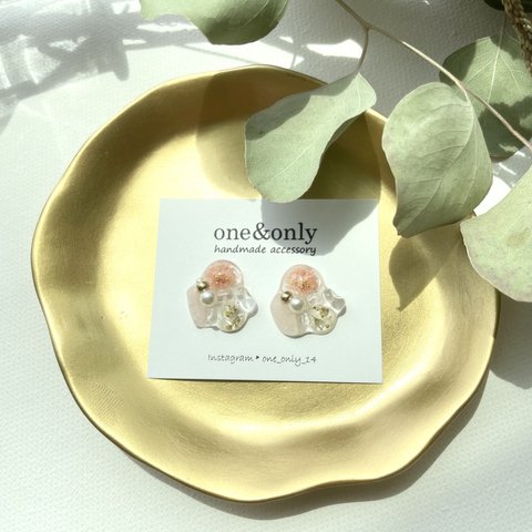 かすみ草×ローズクォーツピアス／イヤリング