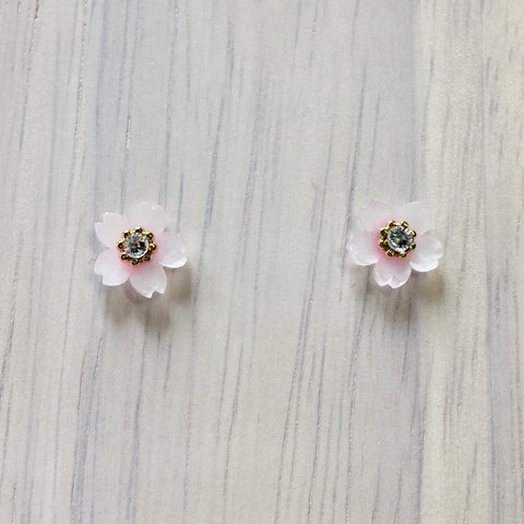 小桜イヤリング(ノンホールピアス)