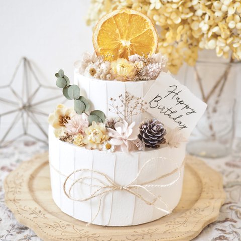 クレイケーキ　飾り付き　ウェルカムスペース　ピンクベージュ×ホワイト　誕生日ケーキ　結婚式