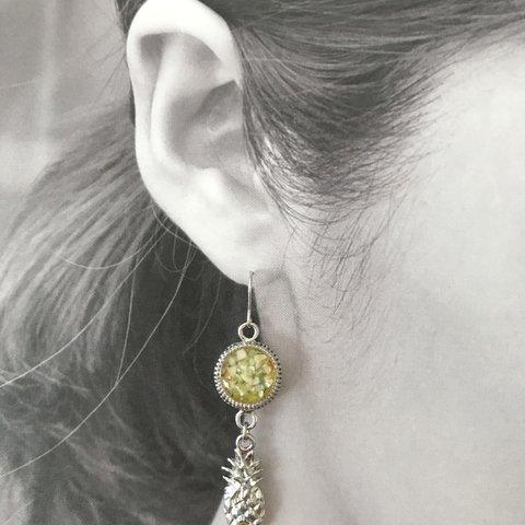 pineapple ピアス