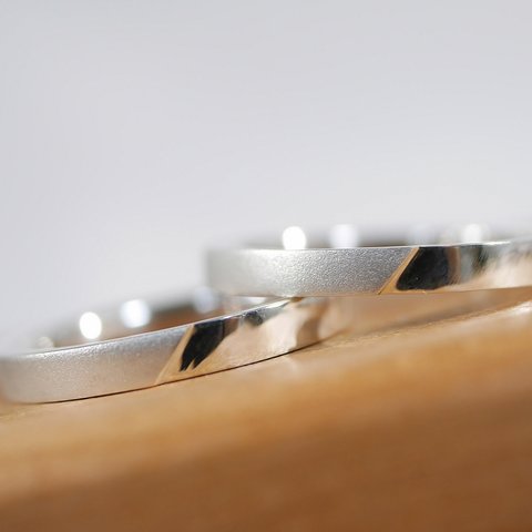 『tetote◿』銀の手と手 ペアリング 2本セット SV925 シルバー  結婚指輪のオーロ