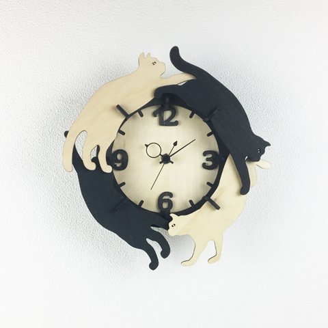 「ねこ」木製掛け時計　かわいい　ギフト