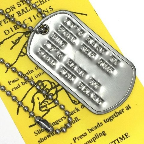 名言 DOGTAG 人の目を騙すことは容易いが、人の心を騙すのは難しい DP-044 USA 新品