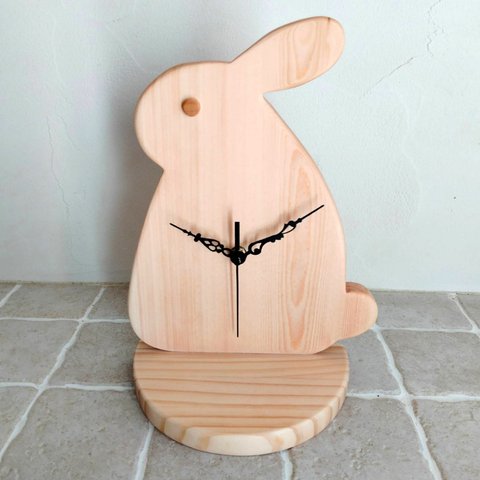 ◇送料無料◇　木のうさぎ　置き時計　
