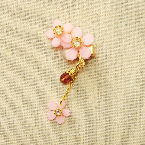 桜のイヤーカフ