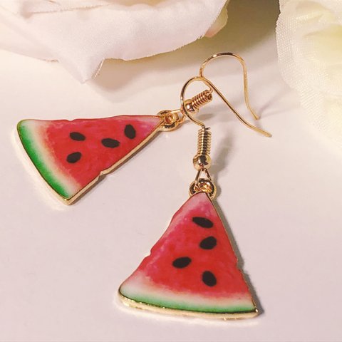 ジューシースイカのピアス【イヤリング可】