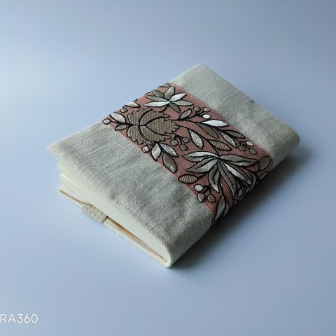 インド刺繍ブックカバー　ピンク　